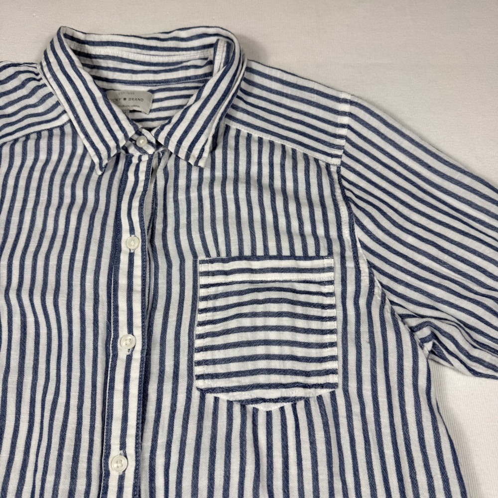 Lucky Brand Button Shirt M Blue White Striped Cotton Soft Long Sleeve Coastal